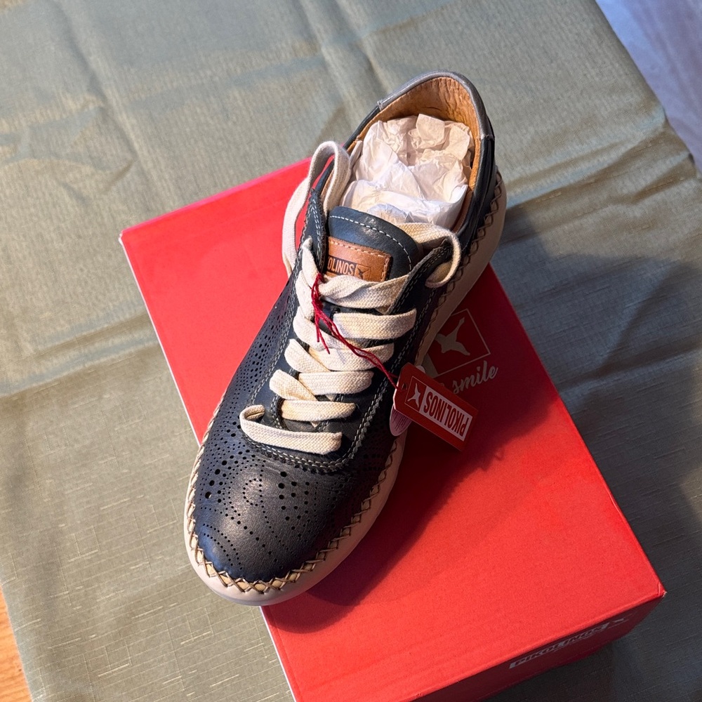 PIKOLINOS Navy and Beige Women's Sneakers